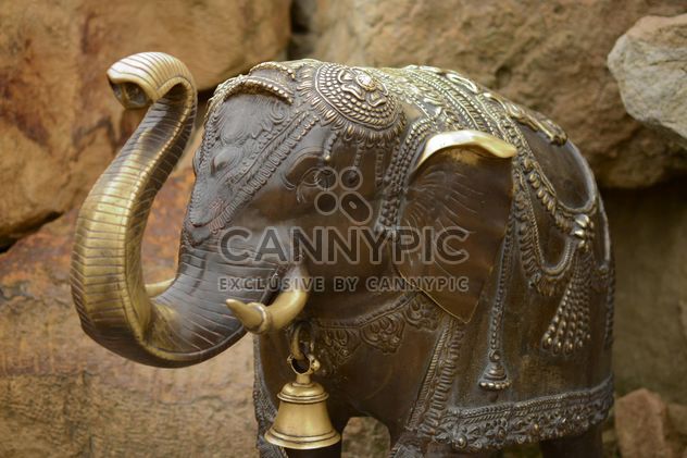 Statue of elephant on stone closeup - image gratuit #348499 