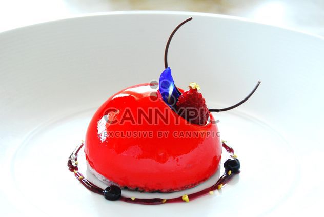 Delicious dessert with raspberry - image #380479 gratis