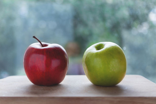Two apples - image gratuit #386139 