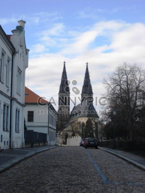 Visehrad (chesh. Vyšehrad) - ancient fortress (castle) and the historic district of Prague. Located on a hill above the Vltava River south of downtown. - image gratuit #409209 