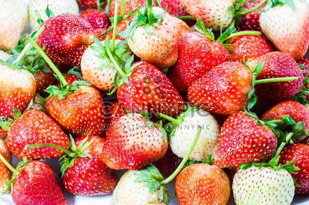 Fresh strawberries background - Free image #428779