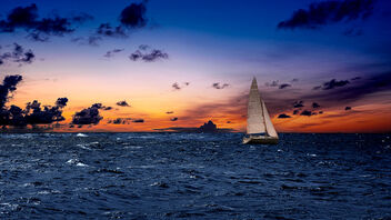 Sailing Into the Wind - image #488529 gratis